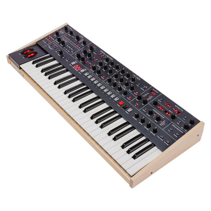 Sequential Trigon-6 Polyphonic Analogue Synthesizer